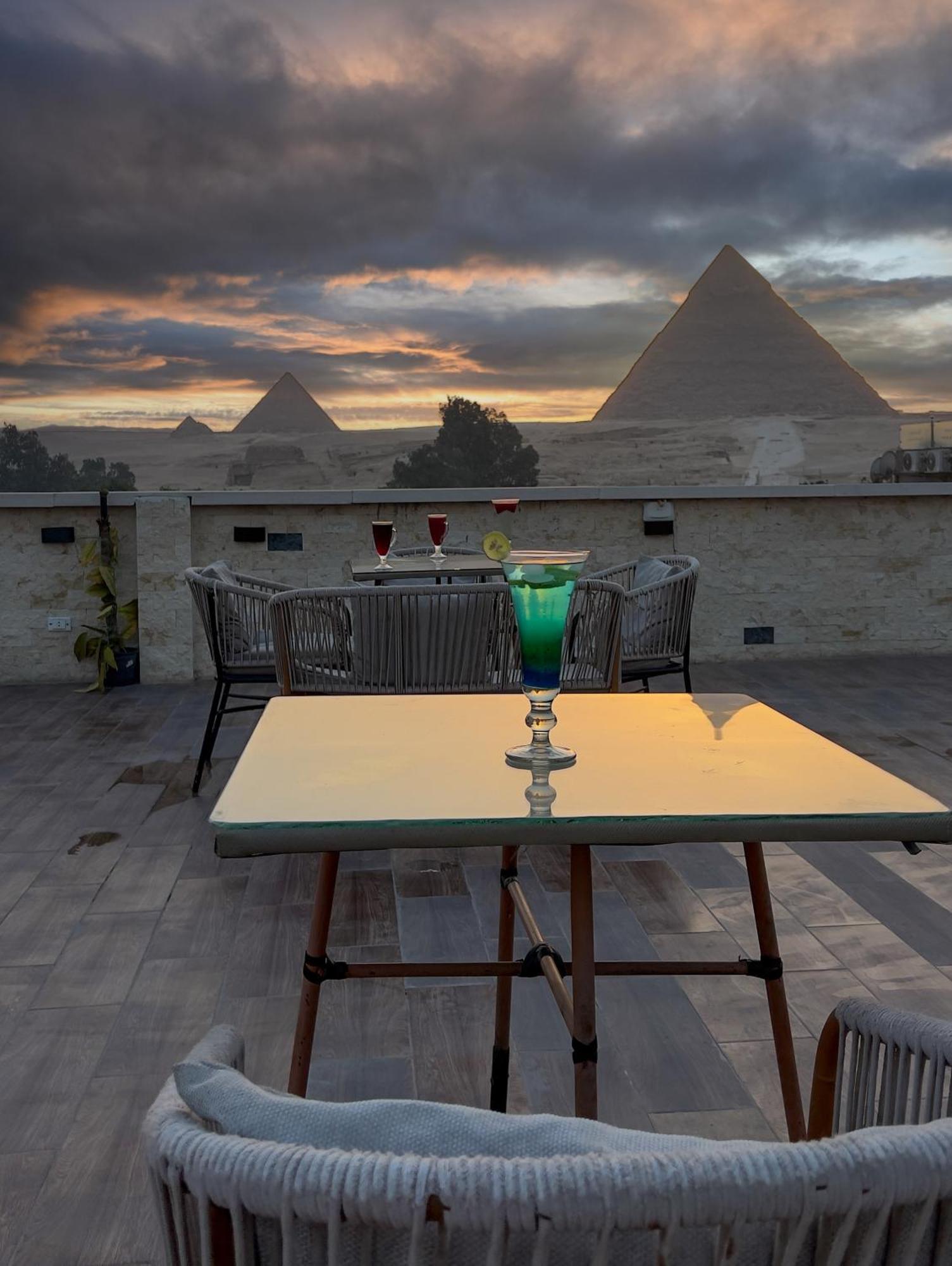 Pyramids Glory Inn Kafret el-Gabal Eksteriør billede
